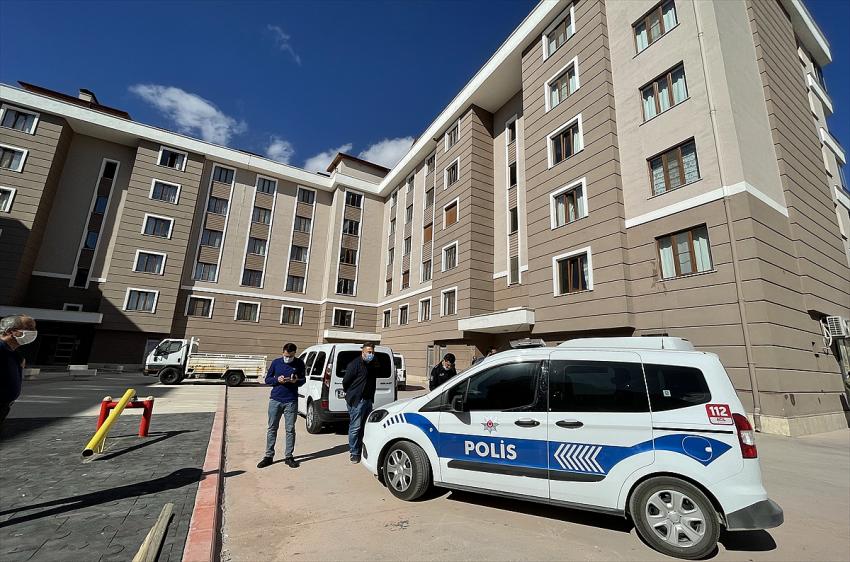 Konya'da 6. kattan merdiven boşluğuna düşen 16 yaşındaki çocuk öldü