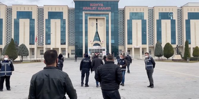Konya'da 7 kişinin öldürüldüğü saldırıdan önceki kavgaya ilişkin duruşmada çıkan arbedede 6 polis yaralandı