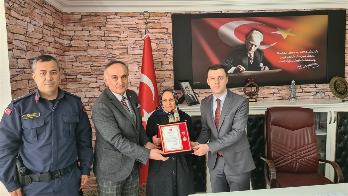 Konya'da 78 yaşındaki kadından Türk Silahlı Kuvvetlerini Güçlendirme Vakfına ev bağışı