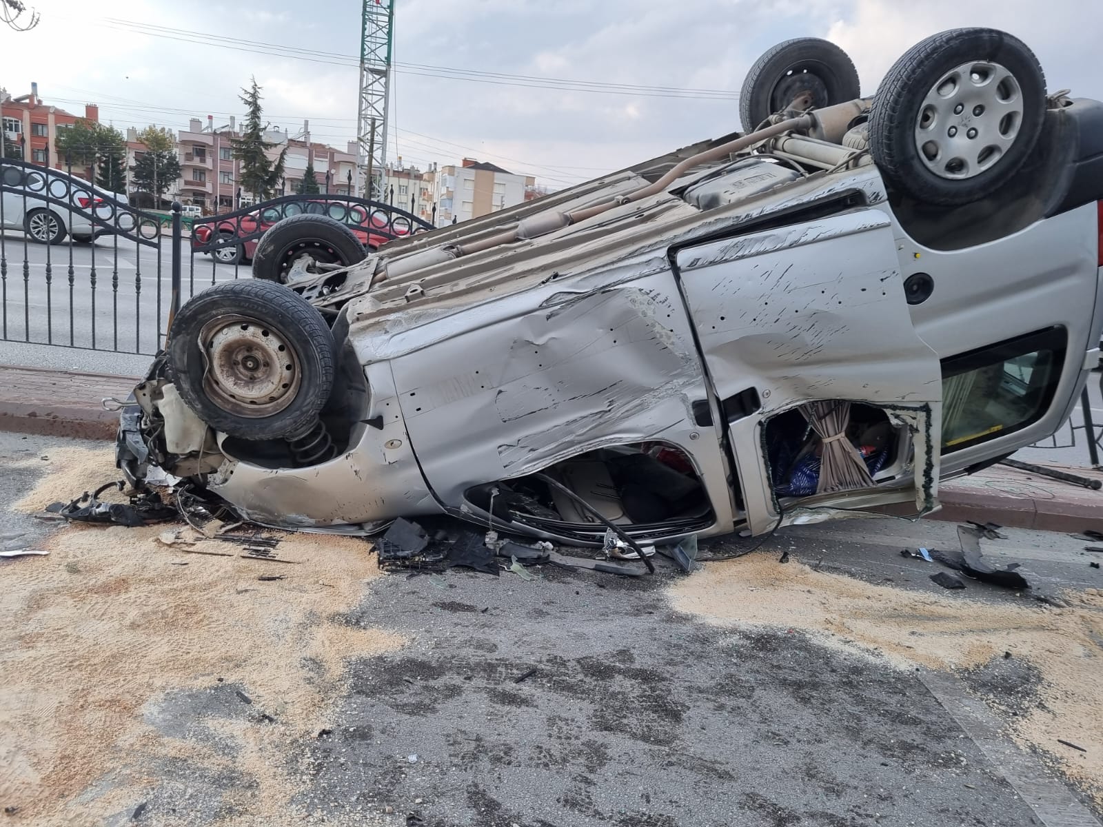 Konya'da alt geçit yakınlarında kaza üstüne kaza: 8 yaralı
