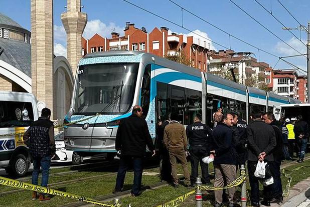 Konya’da Anne ve çocuğu tramvayın altında kaldı