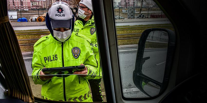 Konya'da bin 613 sürücü cep telefonu ile konuşmaktan ceza yedi