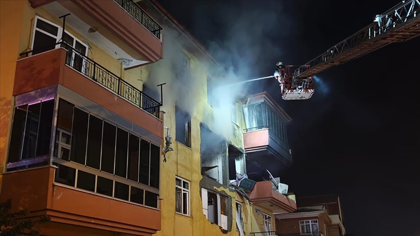 Konya'da bir binada meydana gelen patlamada 1'i ağır 12 kişi yaralandı
