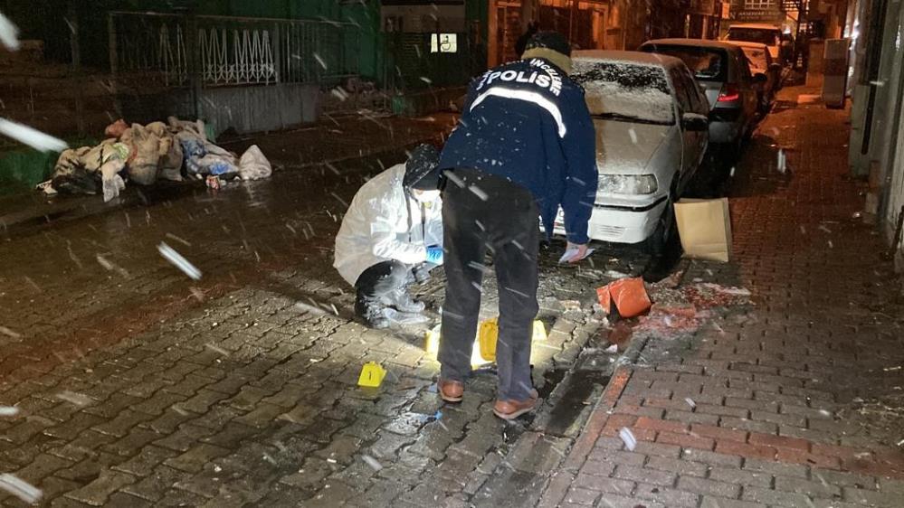 Konya'da bir kişi sokak ortasında bıçaklandı!