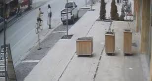 Konya'da bisikletle telefon çalan  kişi tutuklandı.