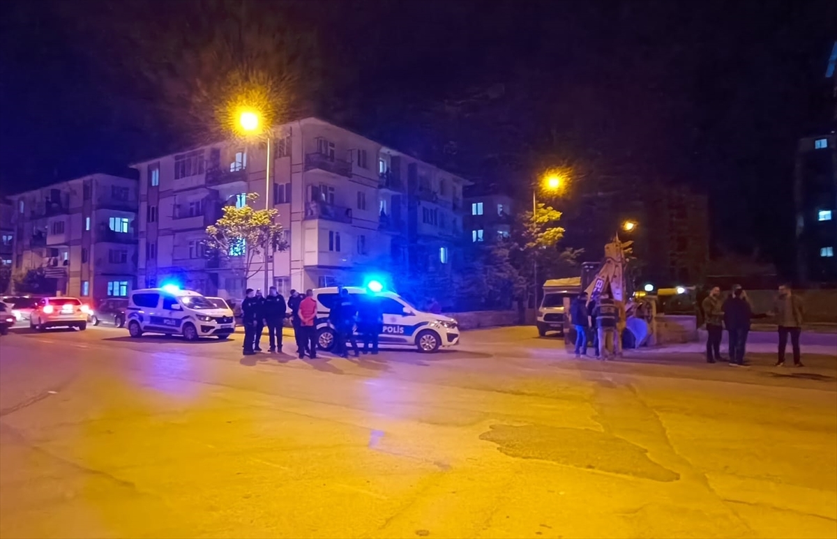 Konya'da çıkan bıçaklı kavgada 3 kişi yaralandı