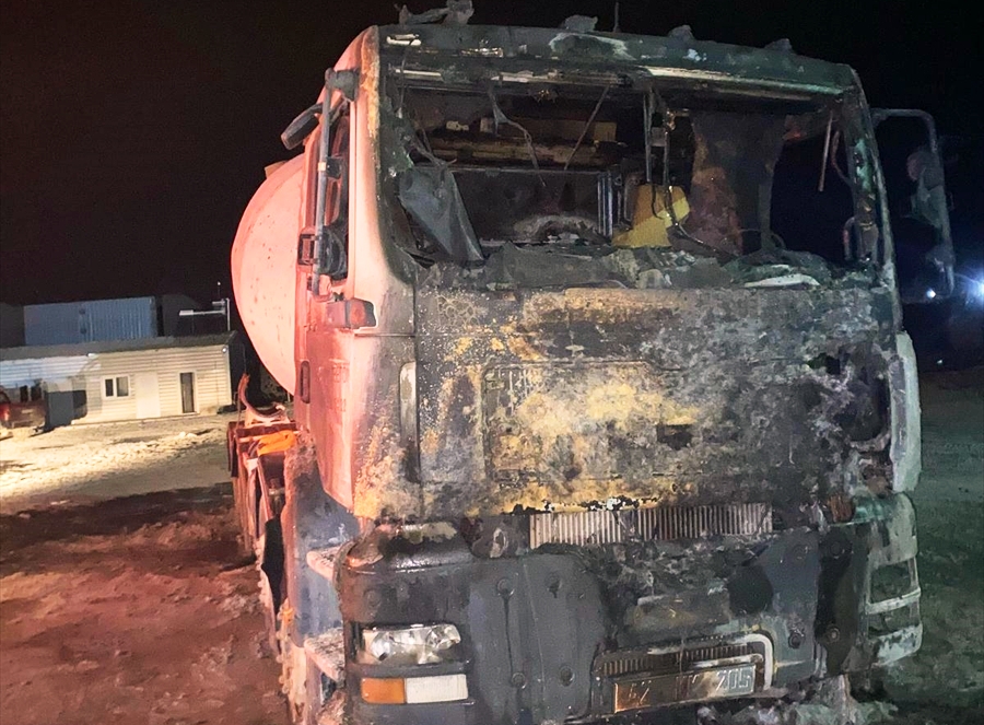 Konya'da çıkan yangında beton mikseri hasar gördü