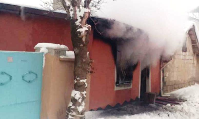 Konya'da çıkan yangında bir  ev yandı