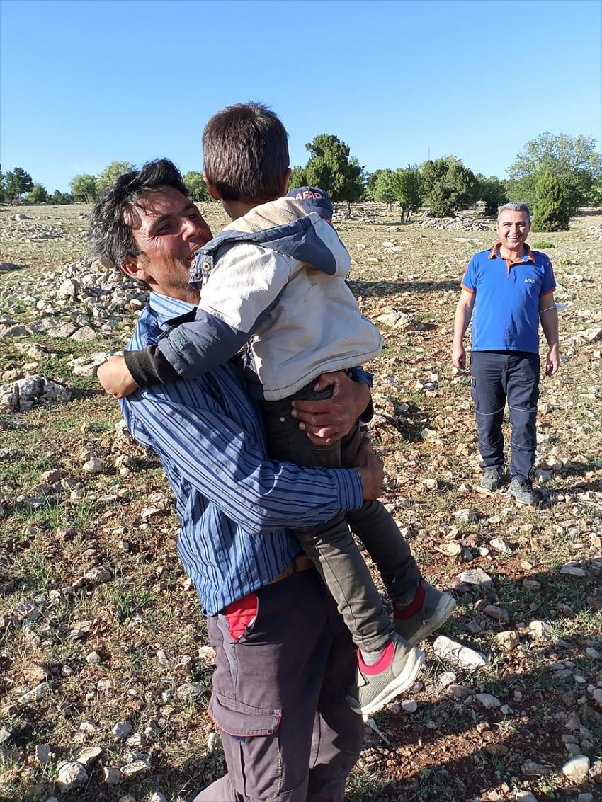 Konya'da dağlık alanda kaybolan çocuk bulundu