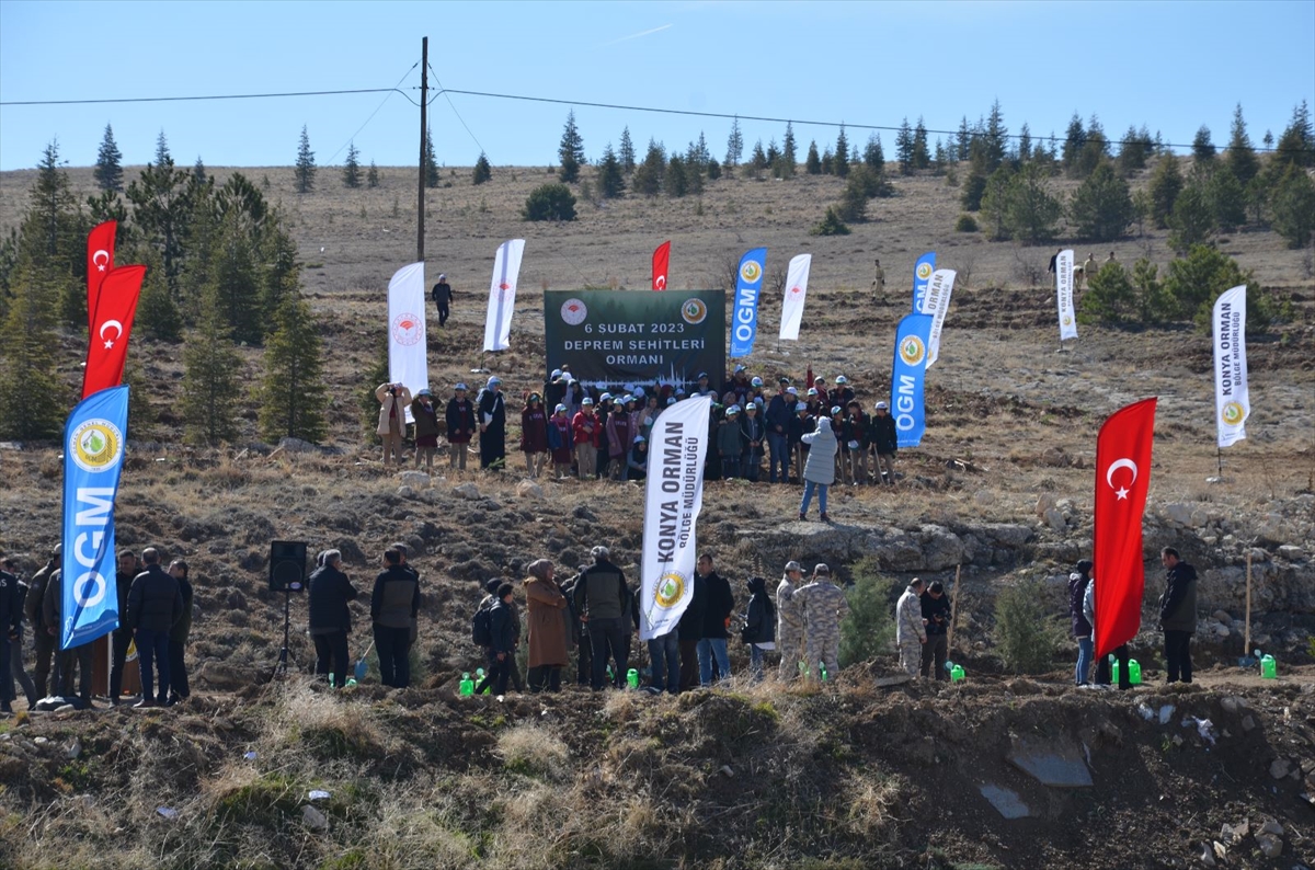 Konya'da depremde hayatını kaybedenler anısına fidan dikildi