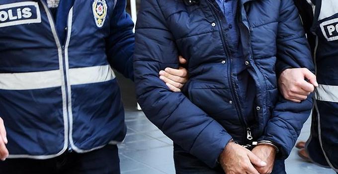 KONYA’DA DEPREMİ FIRSAT BİLDİ ONLARCA İHTİYAÇ  DOLANDIRAN  ŞAHIŞ YAKALANDI