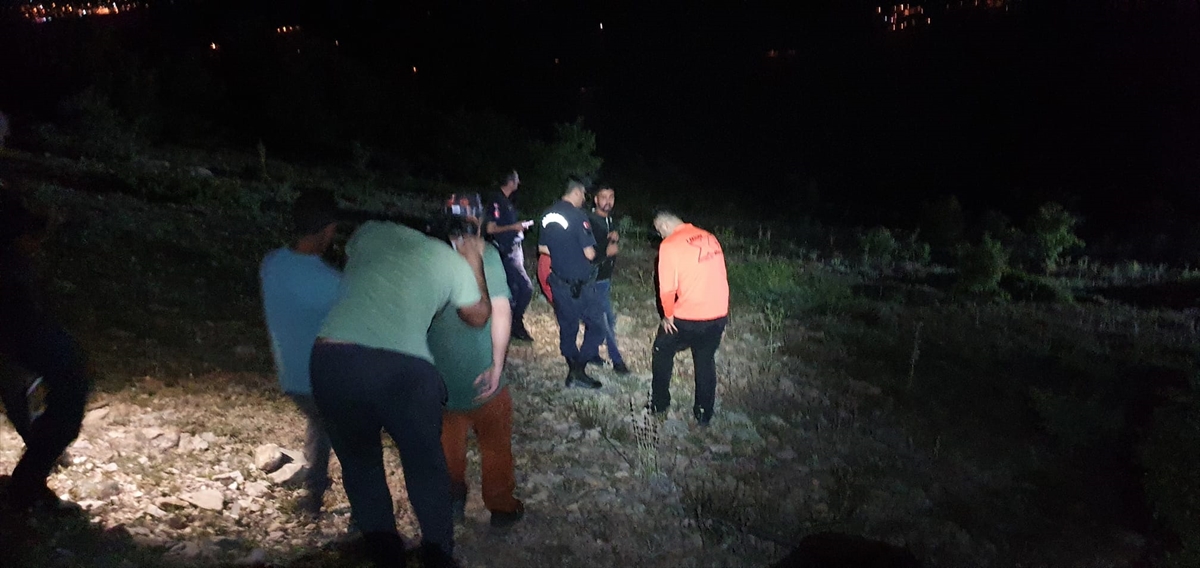 Konya'da düştüğü ormanlık alanda mahsur kalan yamaç paraşütçüsü kurtarıldı