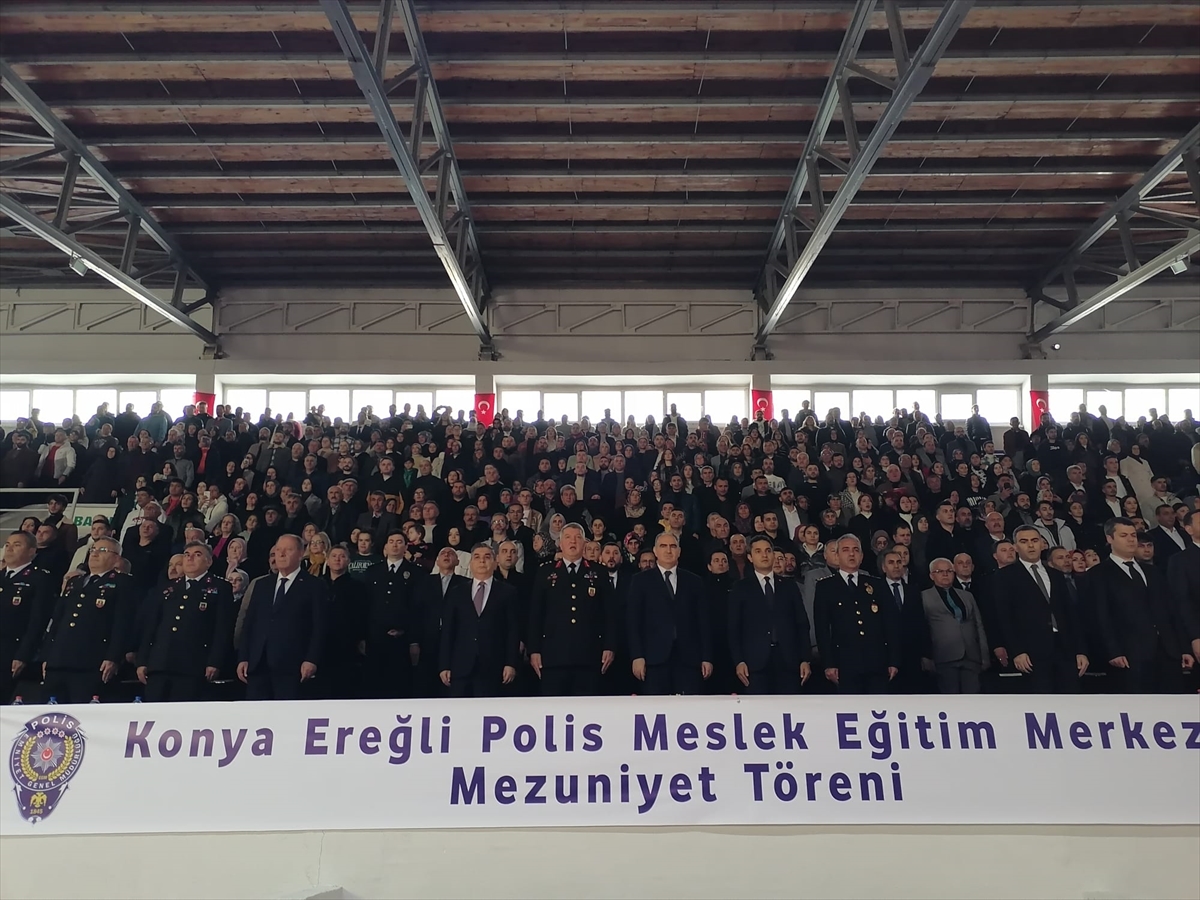 Konya'da eğitimlerini tamamlayan polis adayları için tören düzenlendi