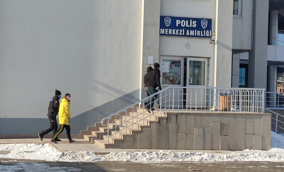 Konya'da evlerden hırsızlık yapan 3 kişi tutuklandı