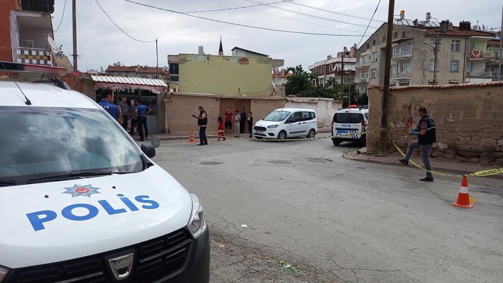 Konya’da gasp ettikleri araçla gelerek 27 yaşındaki genci öldürdüler