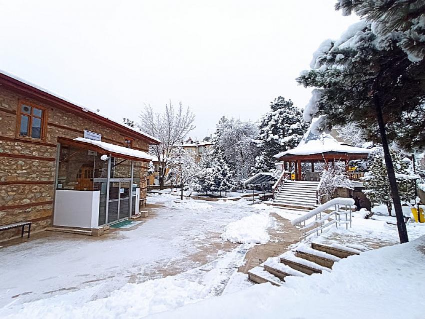 Konya'da gece etkili olan kar yağışı devam edecek mi? İşte meteorolojinin tahmini