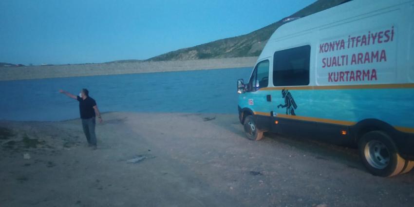 Konya’da  gölete giren  genç   boğularak can verdi.