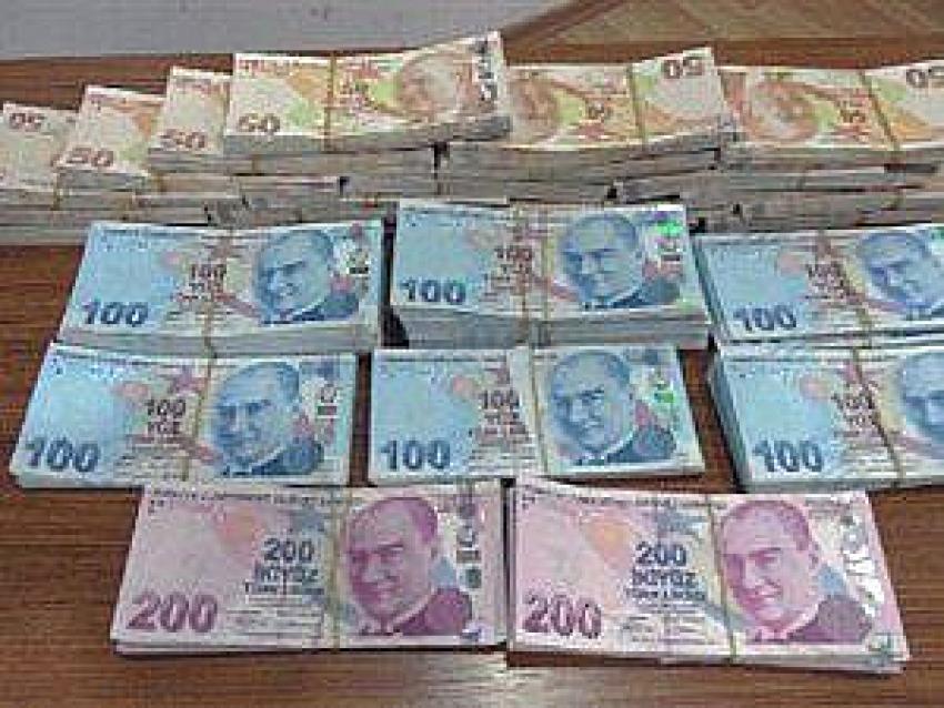 Konya'da gurbetçiden 300  Bin lira çalan şahıslar Afyon’da yakalandı