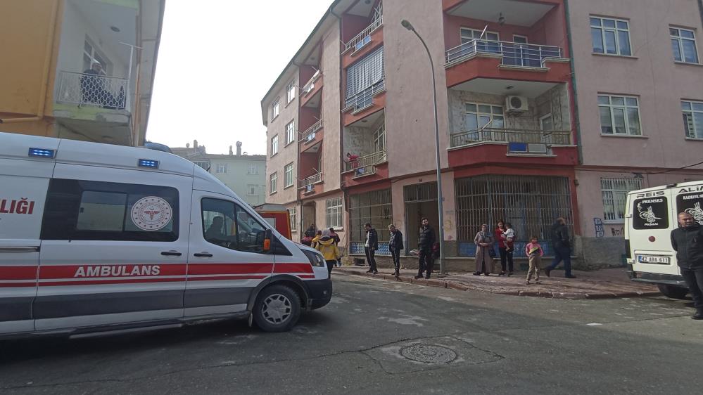Konya’da hakkında 40 yıl hapis cezası olan hükümlüyü, saklandığı  yerden itfaiye kurtardı.