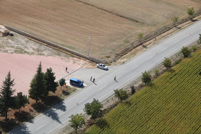Konya'da jandarma helikopter destekli trafik denetimi yaptı