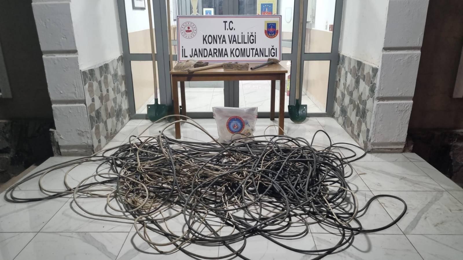 Konya’da kaçak kazı yapan Suriyeliler yakalandı