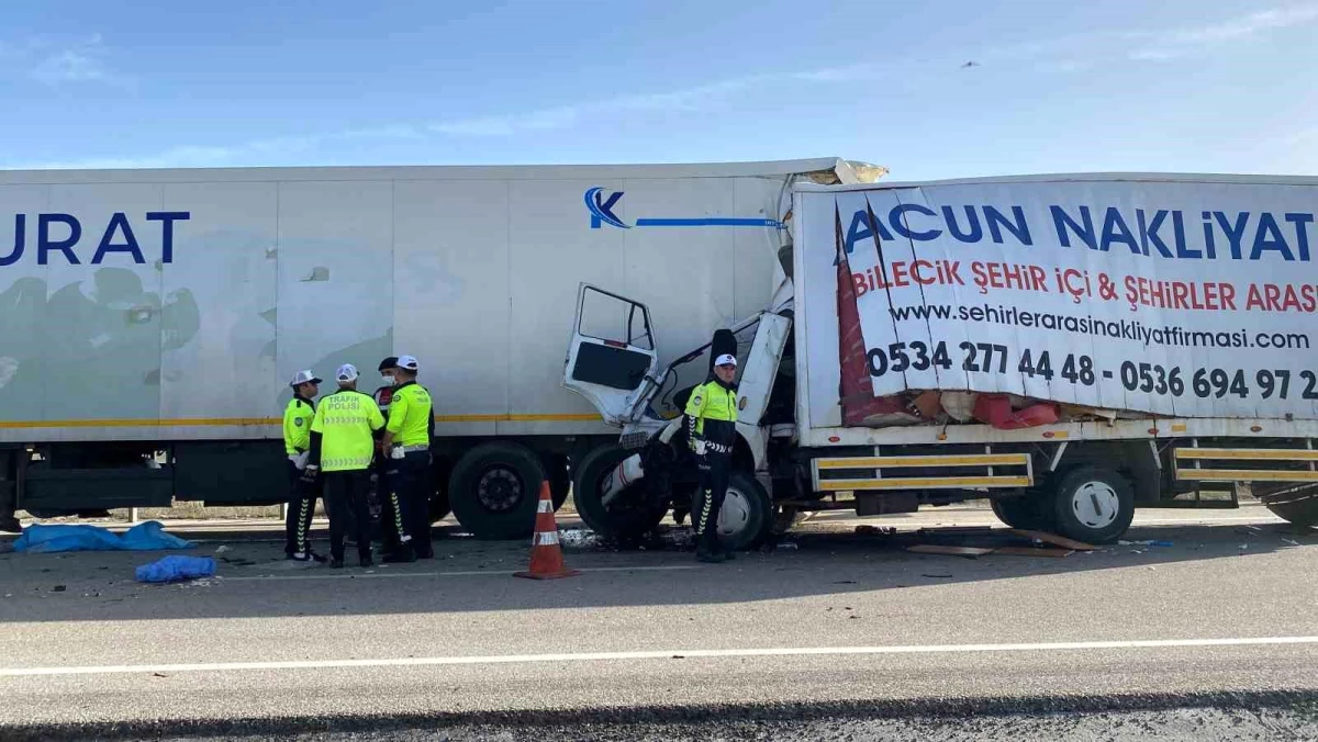 Konya'da Kamyonet Tıra Arkadan Çarptı: 1 Ölü