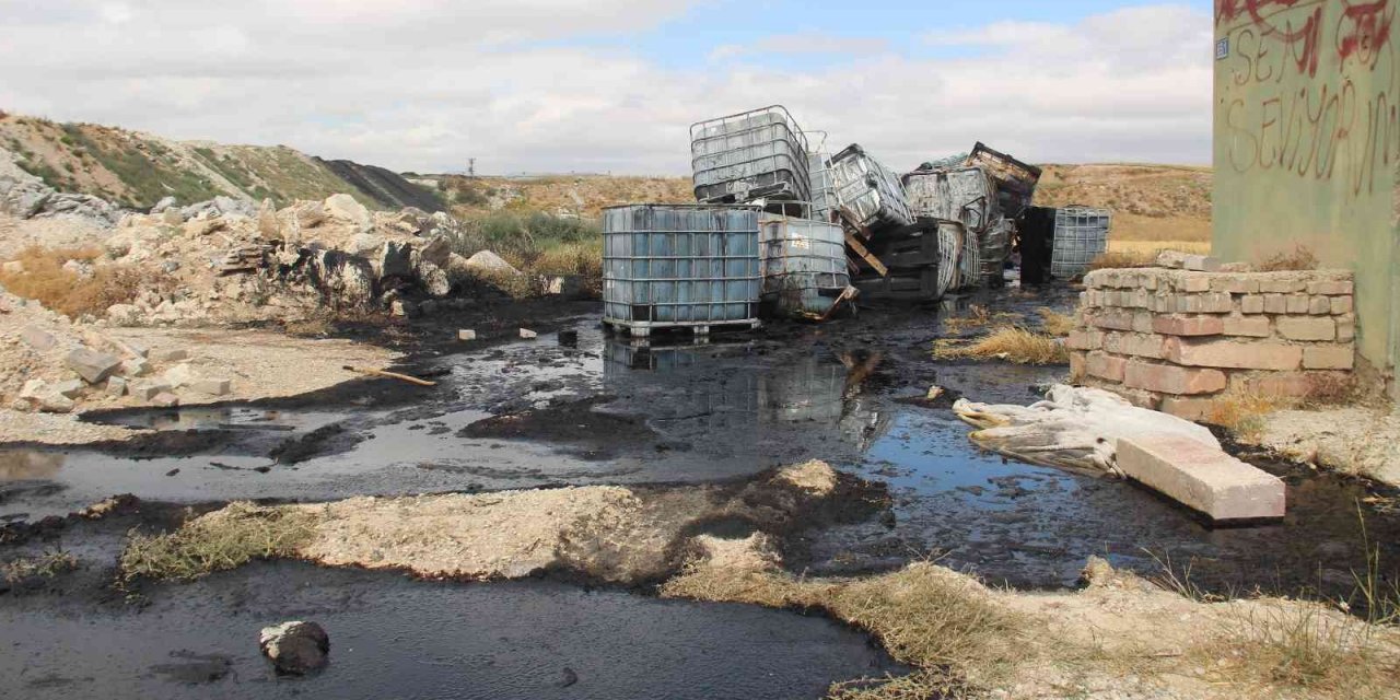 Konya'da kimyasal atıkları araziye bırakan şüphelilere 38,5 milyon lira ceza kesildi