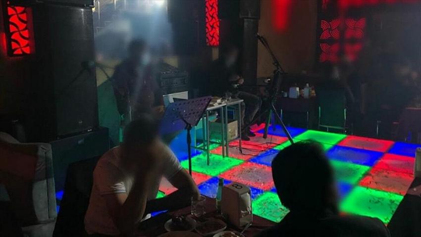 Konya'da Kovid-19 tedbirlerini ihlal eden eğlence mekanlarındaki 317 kişiye ceza
