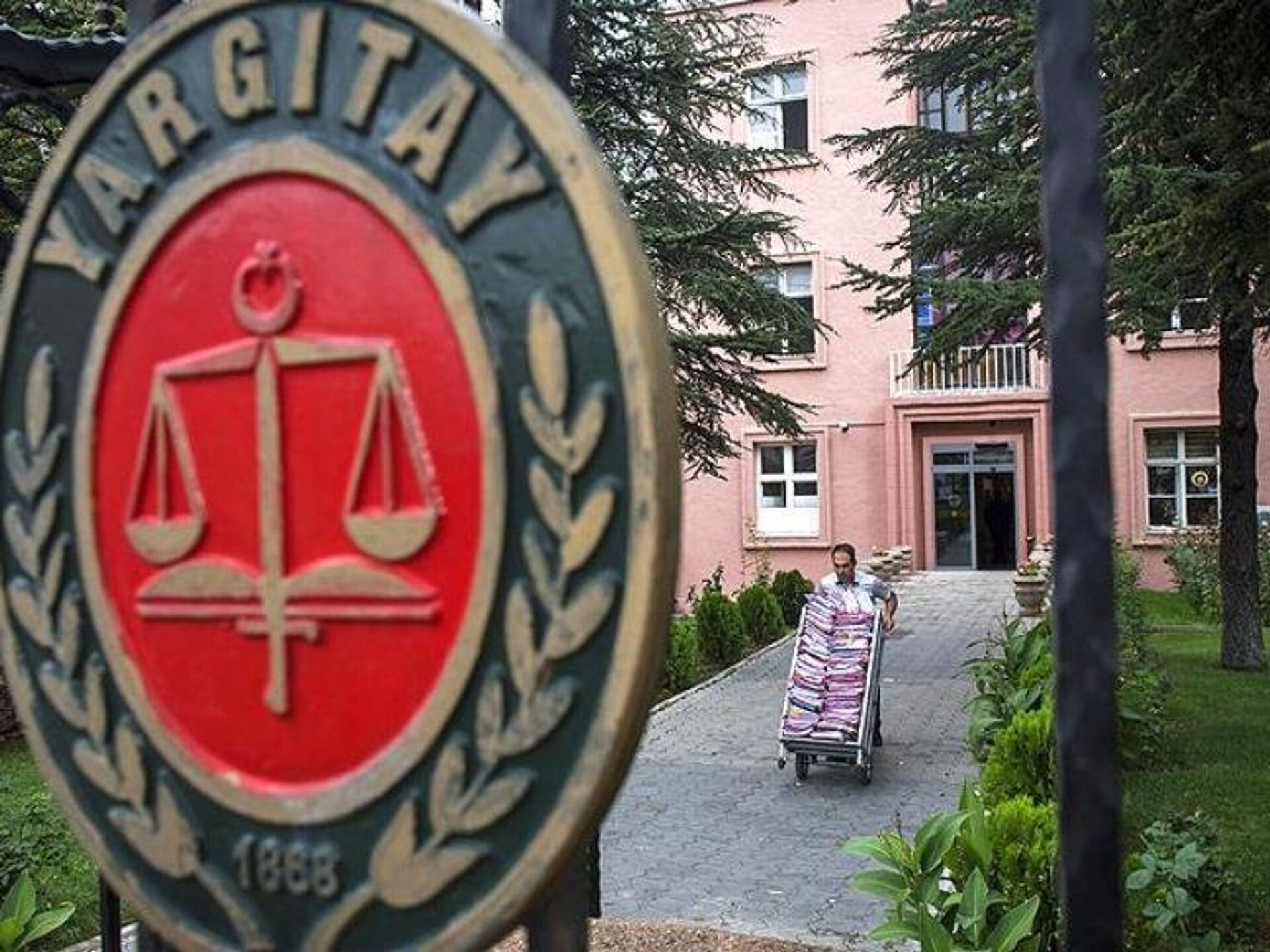 Konya'da köyde yaşamla ilgili eşler arasında yaşanan polemik boşanma davasına konu oldu.