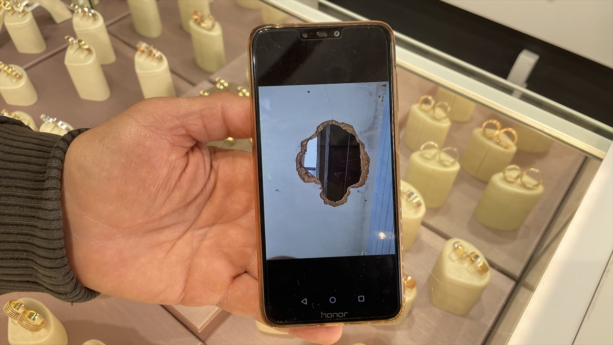 Konya'da kuyumcu dükkanından 2 milyon değerinde altın çalındığı iddiası