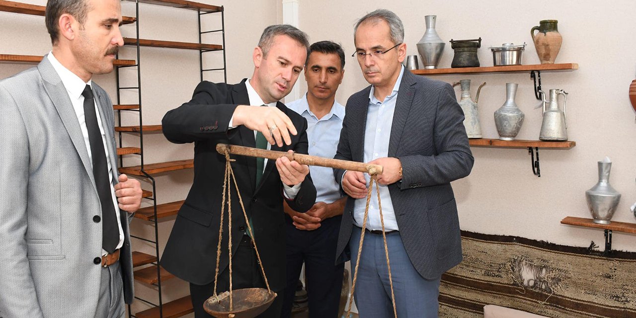 Seydişehirde makama bisikletle giden Kaymakam, bu kez ustalığını başka alanda gösterdi