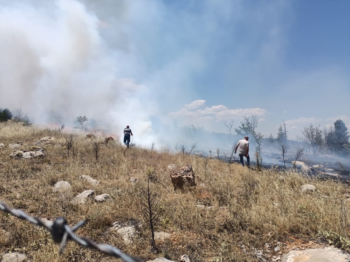 Konya'da makilik alanda çıkan yangın söndürüldü