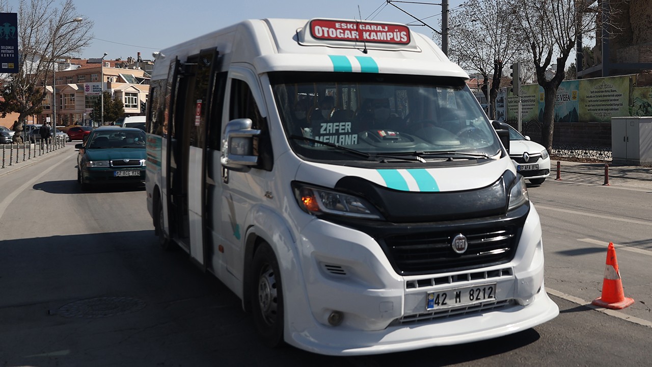 Konya'da minibüs ücretlerine   zam  geldi.