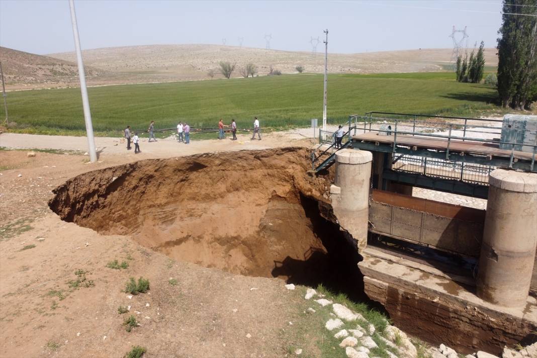 Konya'da oluşan obruk DSİ tarafından kapatıldı