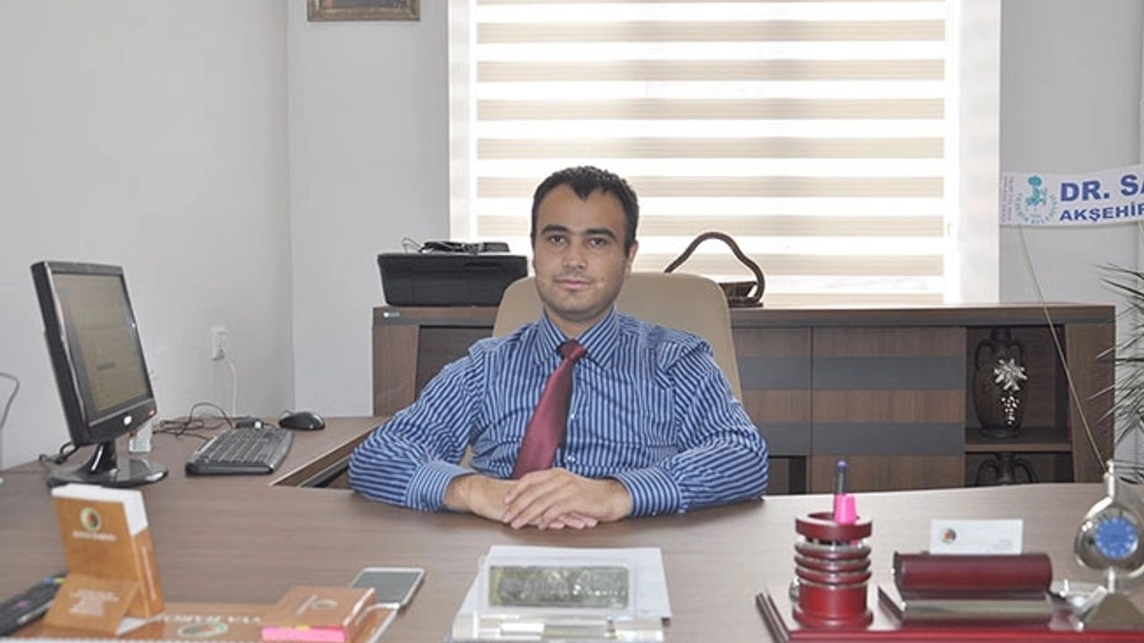 Konya'da otomobili  ile Römorka çarpan  Avukat  öldü, 2 kişi yaralandı