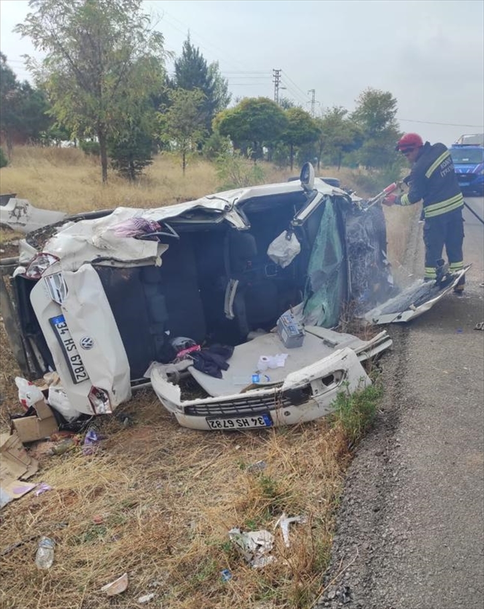 Konya'da otomobilin devrilmesi sonucu 4 kişi yaralandı
