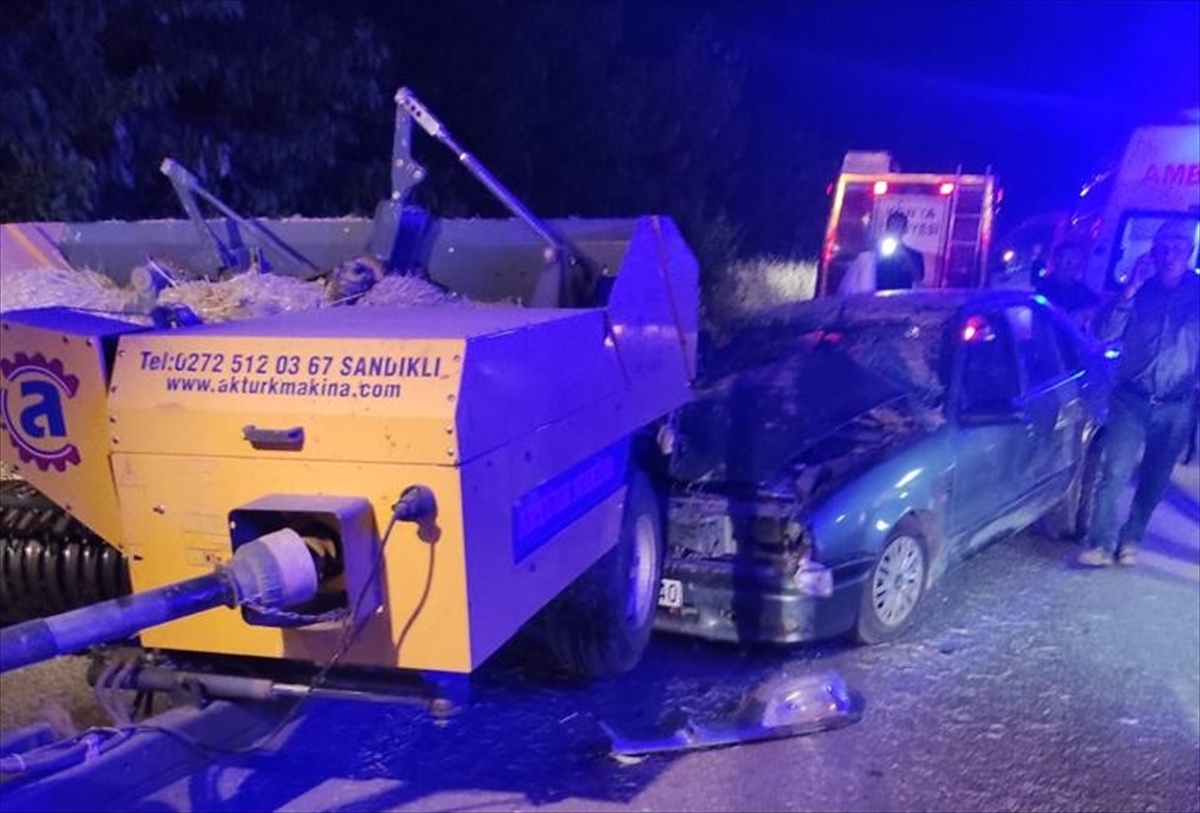 Konya'da otomobilin traktöre çarptığı kazada 1 kişi öldü, 1 kişi yaralandı