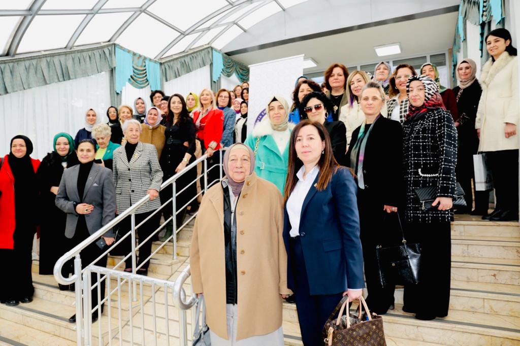 Konya'da polis eşleri ile STK temsilcileri bir araya geldi