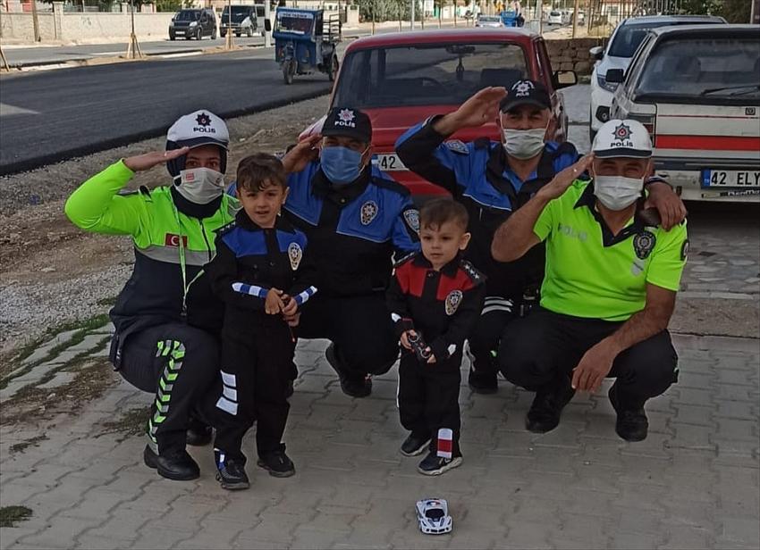 Konya'da polis kas hastası kardeşlerin polis olma hayalini gerçekleştirdi