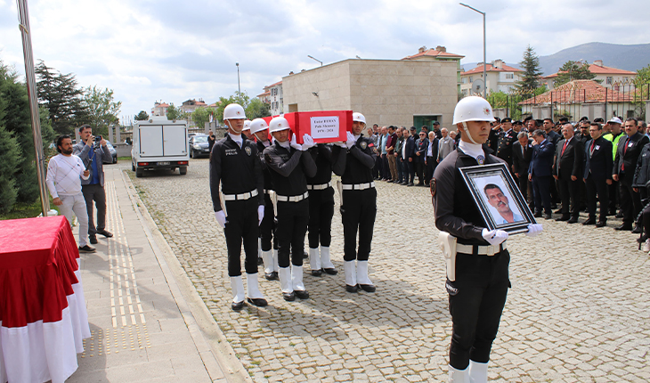 Konya'da polis memuru görevi başında vefat etti