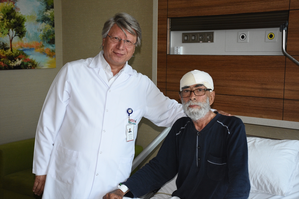 Konya'da Prostattan beynine sıçrayan 3 tümörden 4 saatlik ameliyatla kurtuldu