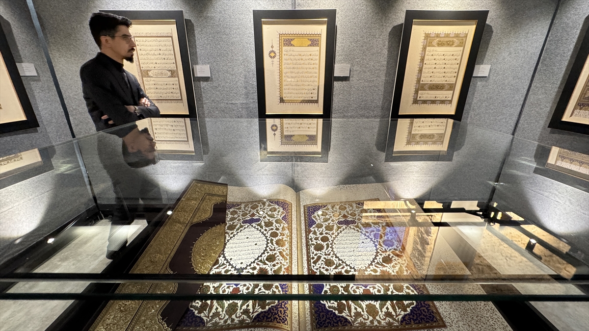 Konya'da "İstanbul Mushafı" sergisi açıldı