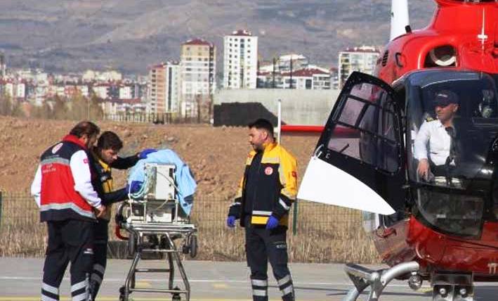 Konya'da solunum sıkıntısı yaşayan bebek için seferber oldular