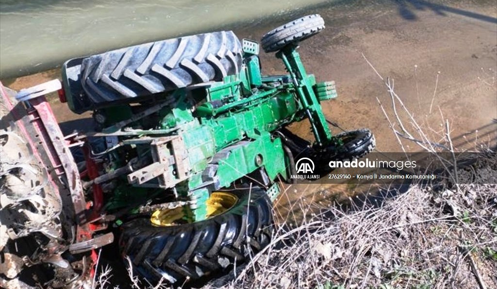 Konya'da su kanalına devrilen traktörden düşen sürücü öldü