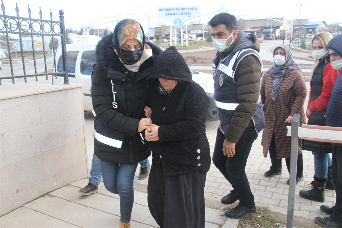 Konya'da tartıştığı kocasını bıçakla öldüren kadın tutuklandı