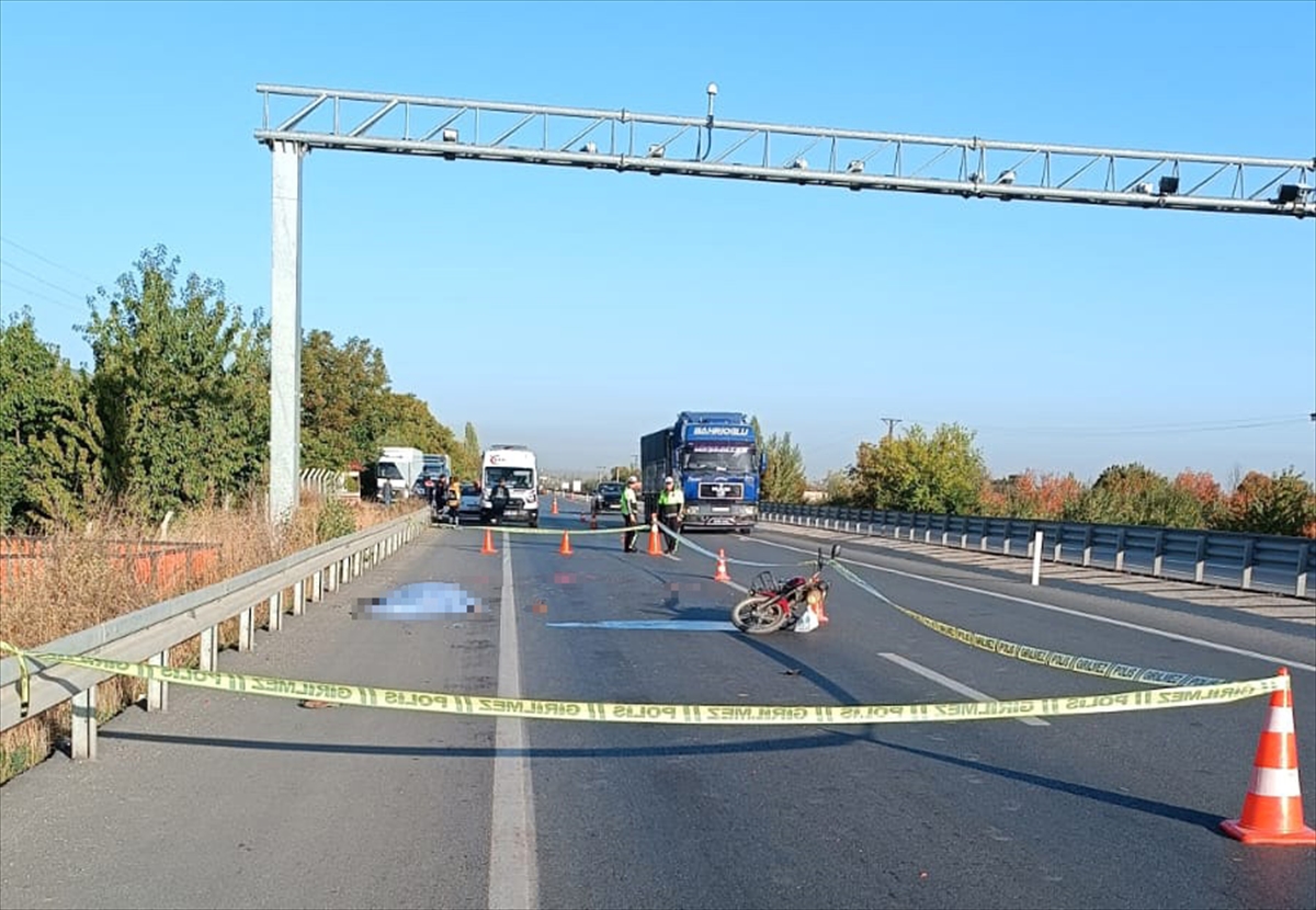 Konya'da tır ile motosikletin çarpıştığı kazada 1 kişi öldü