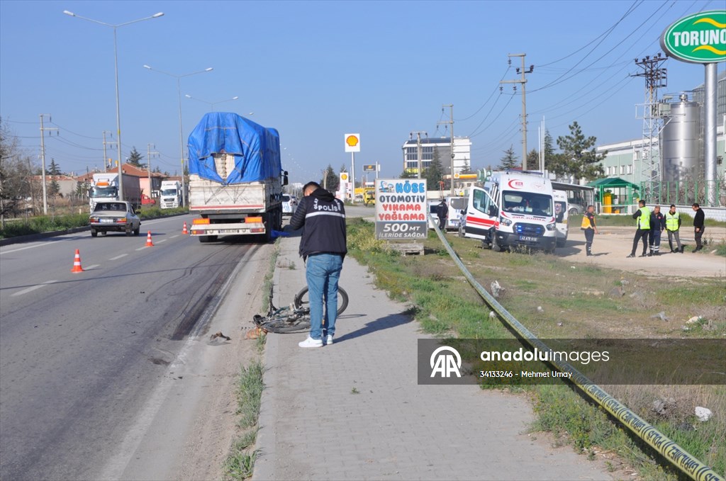 Konya'da tırın çarptığı bisikletin sürücüsü öldü