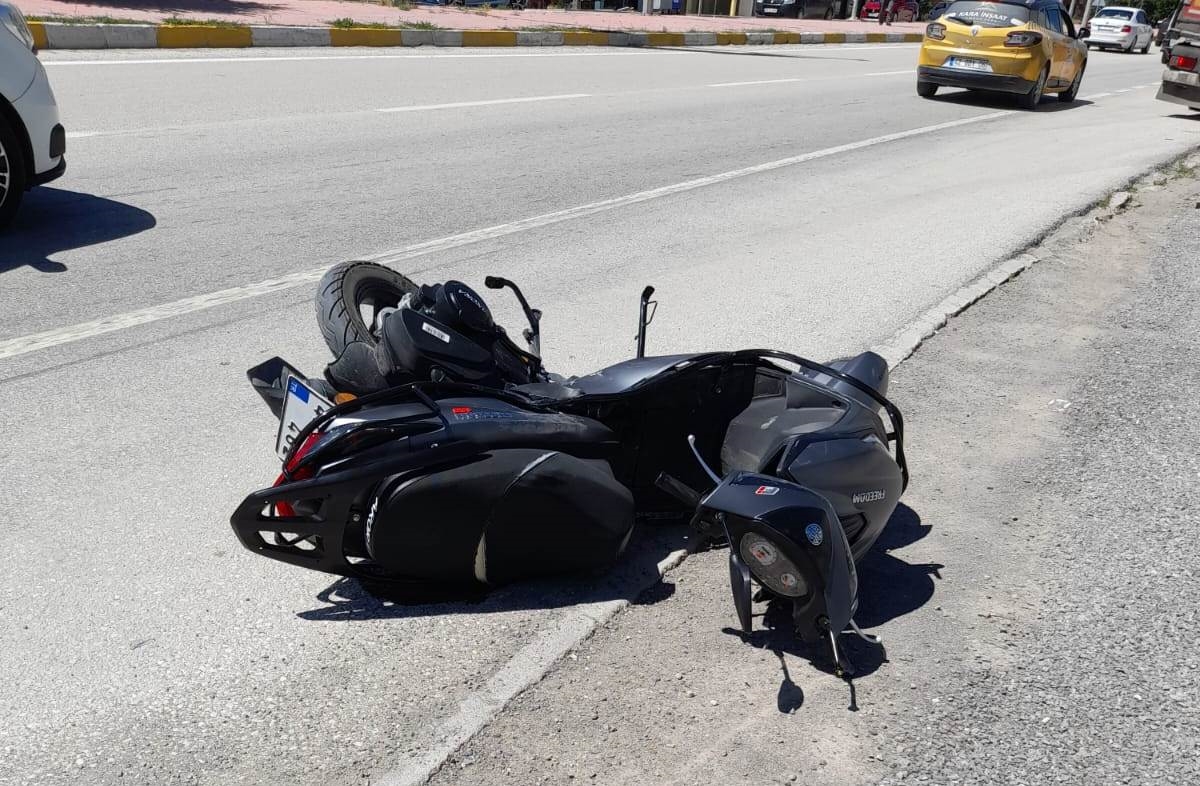 Konya'da tırla çarpışan motosikletin sürücüsü ağır yaralandı