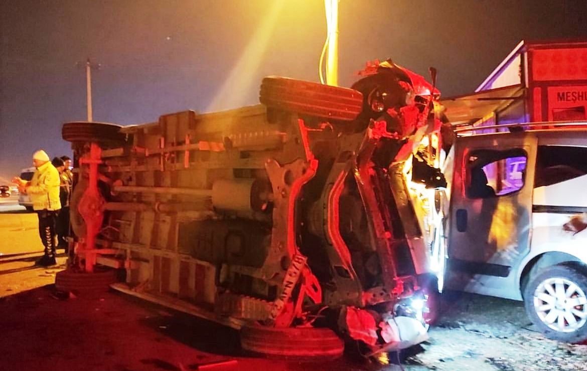 Konya'da trafik kazasında 8 kişi yaralandı