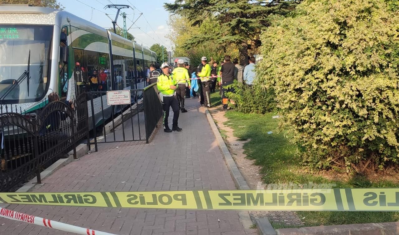 Konya'da tramvayın altında kalan yaya hayatını kaybetti